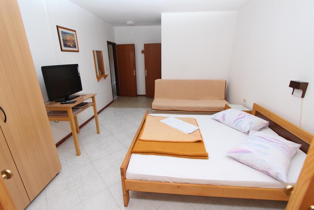 רוביני Room And Apartments Mariza חדר תמונה