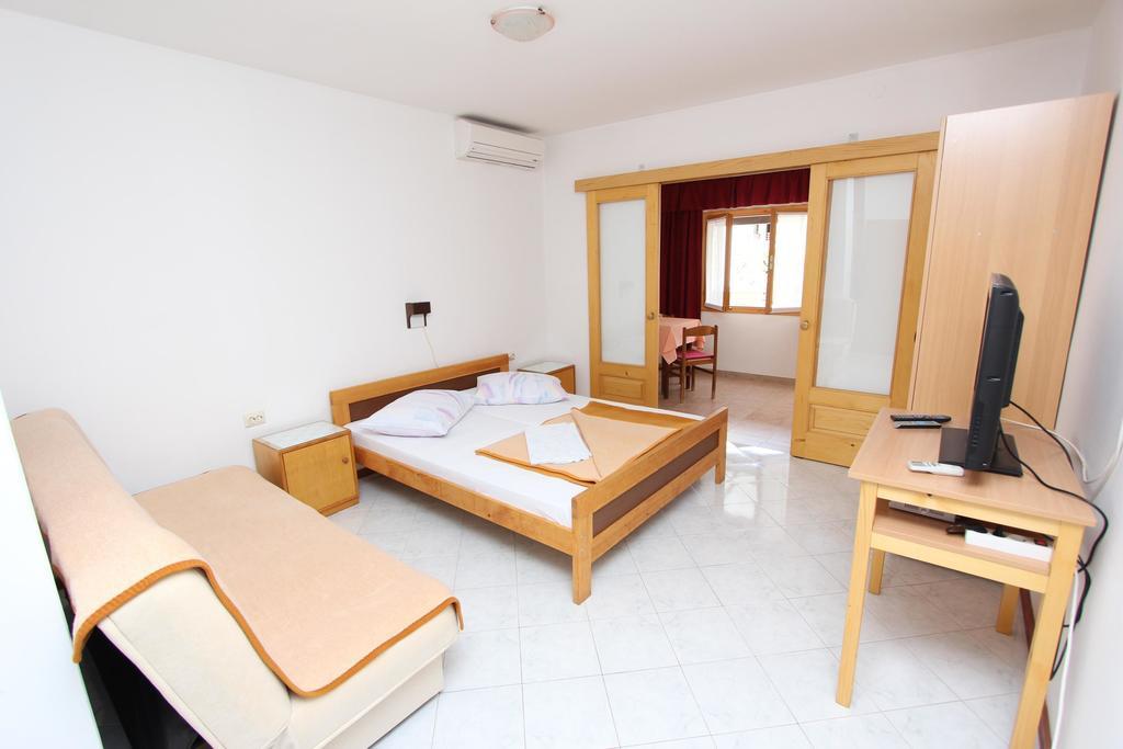 רוביני Room And Apartments Mariza חדר תמונה