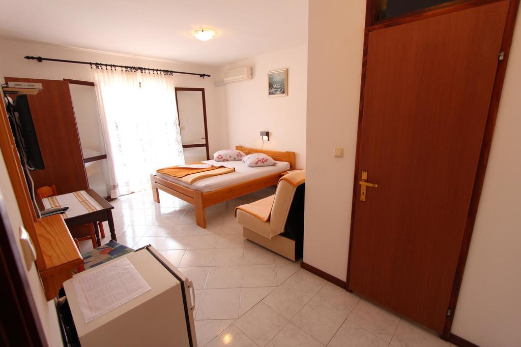 רוביני Room And Apartments Mariza חדר תמונה