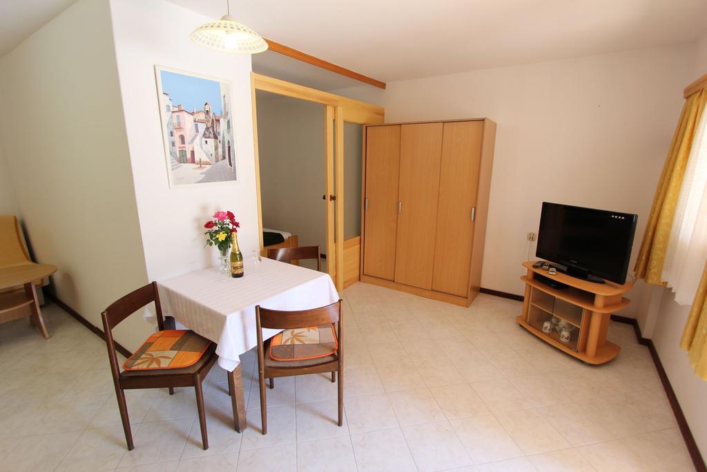 רוביני Room And Apartments Mariza חדר תמונה